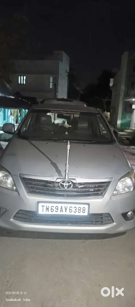 Toyota Innova 2.5 G1 2012