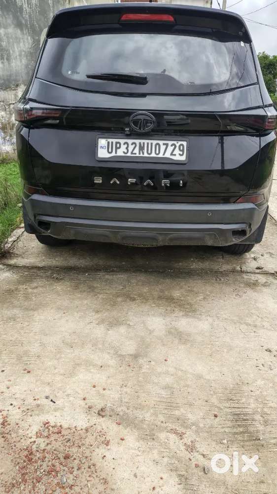 Tata Safari 2.0 Kryotec 2023 Red Dark Top Model Automatic