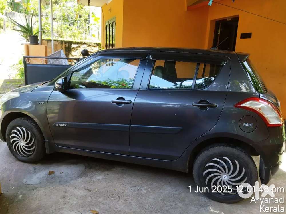 Maruti Suzuki Swift 2016 Petrol 42000 Km Driven