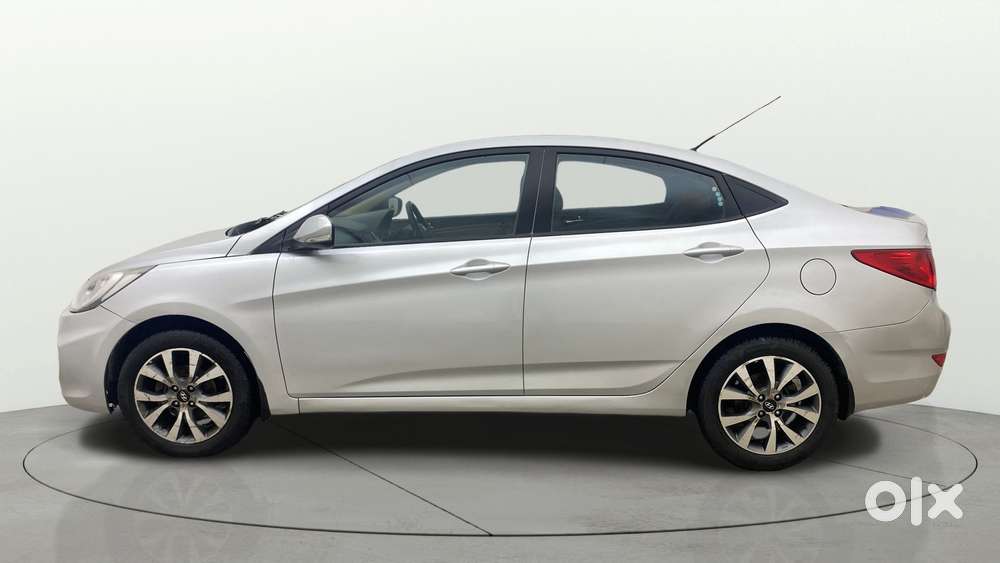 Hyundai Verna Fluidic 1.6 Vtvt Sx, 2013, Petrol