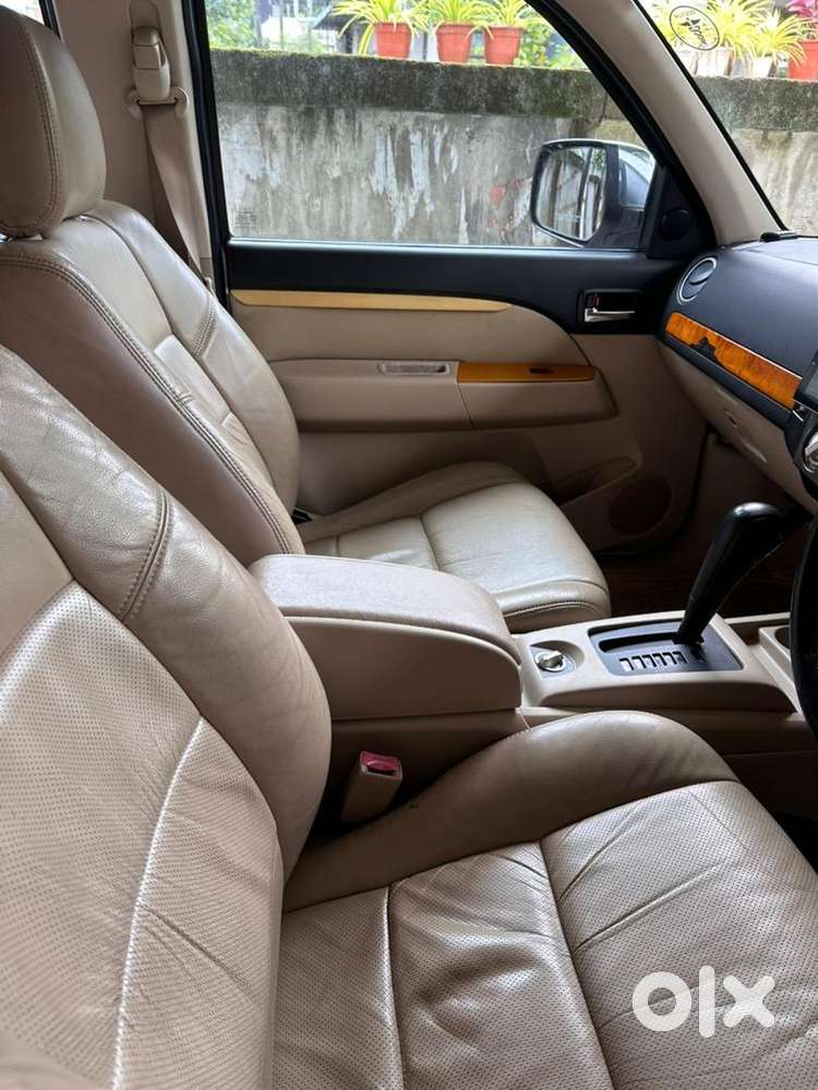 Ford Endeavour 2011 Diesel 98000 Km Driven