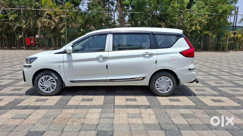Maruti Suzuki Ertiga 1.5 Vxi, 2021, Petrol