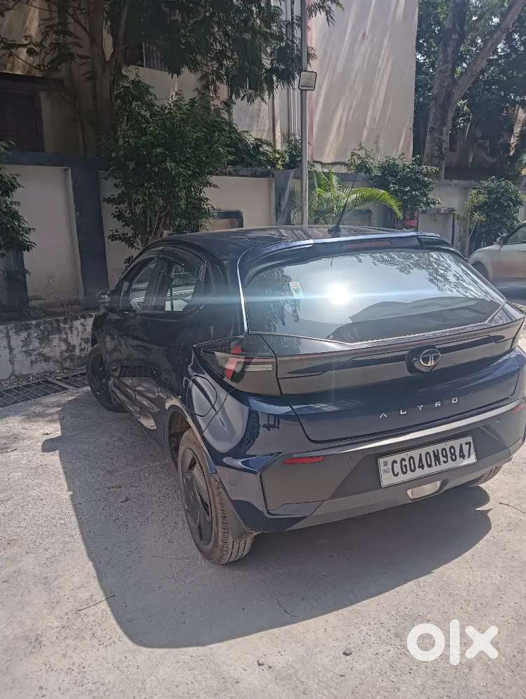 Tata Altroz Petrol Manual 2025