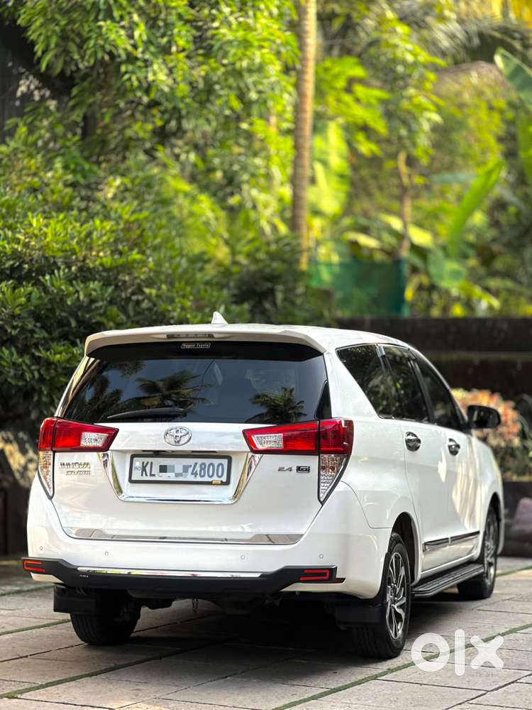 Toyota Innova Crysta [2020-ongoing] 2.4 Gx At 8 Str, 2022, Diesel