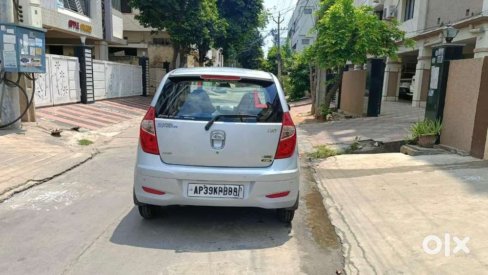 Hyundai I10 Amt Petrol 43500 Km Driven