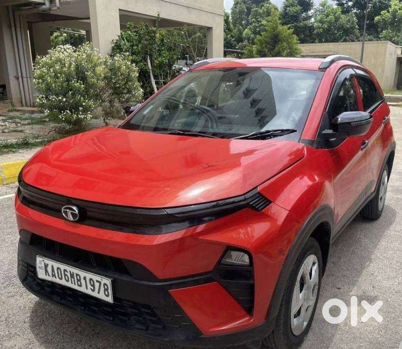 Tata Nexon Smart Plus1.2 Revotron Petrol 5 Mt, 2023, Petrol