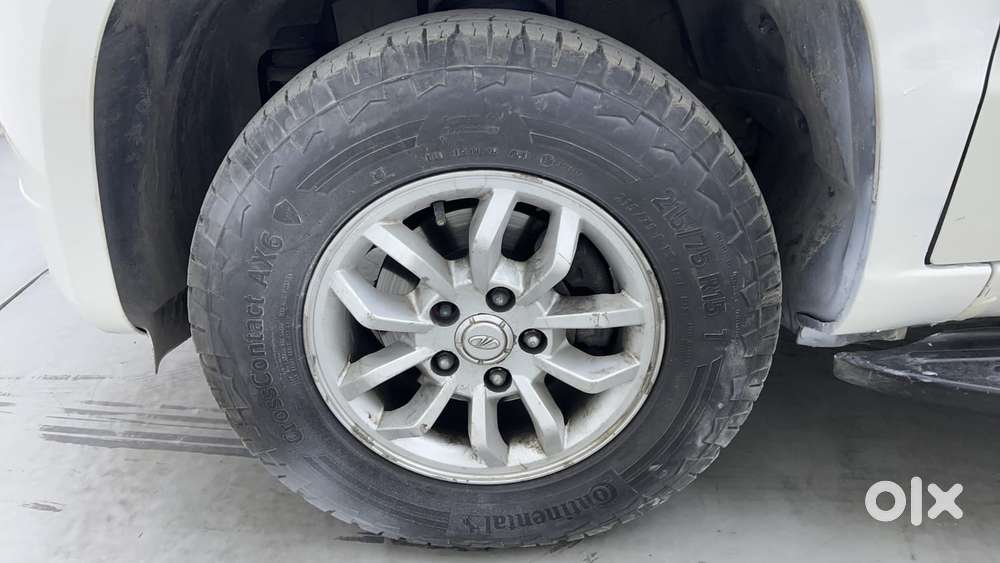 Mahindra Tuv 300 T8, 2015, Diesel
