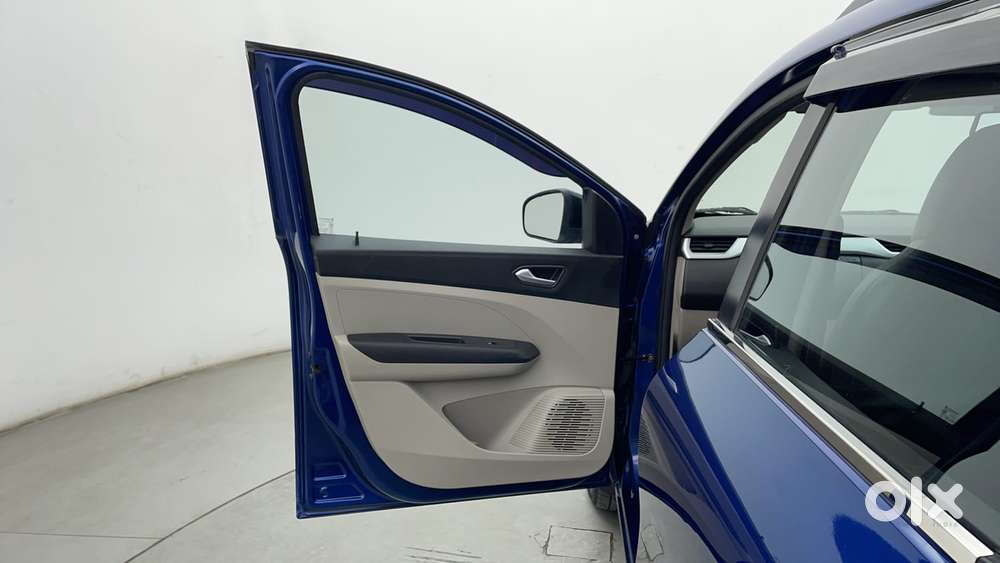 Renault Triber Rxz Easy-r Amt, 2022, Petrol