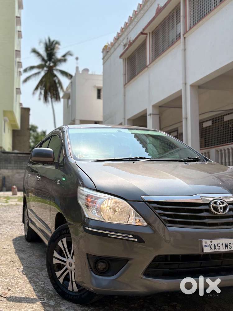 Toyota Innova 2009-2011 2.5 Gx 8 Str, 2012, Diesel