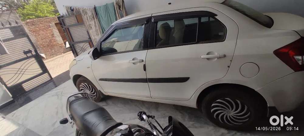 Army Person Car  Ghare Rakhi Hoe