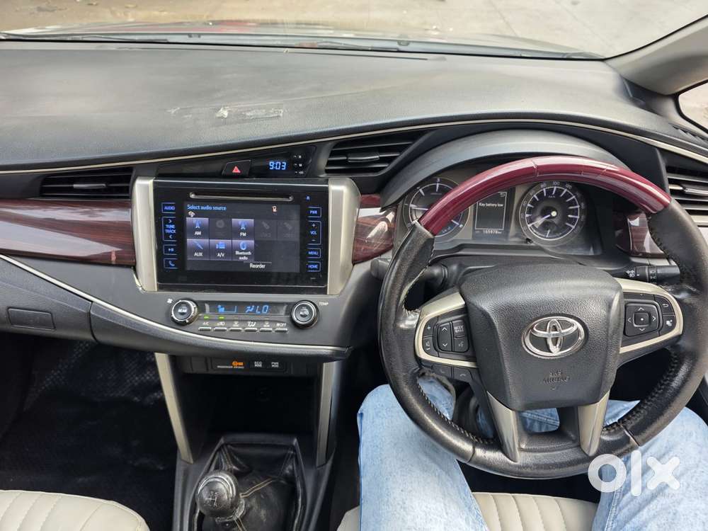 Toyota Innova Crysta 2.4 V, 2016, Diesel
