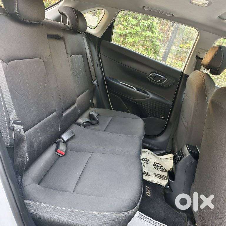 Hyundai New I20 1.2 Asta Ivt, 2022, Petrol