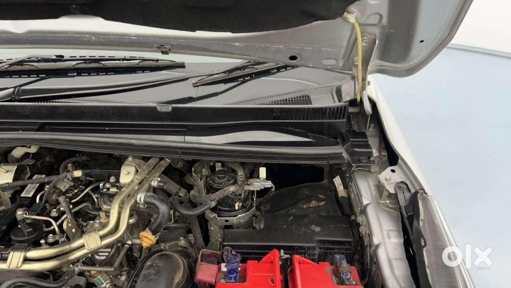 Toyota Innova Crysta [2016-2020] 2.4 Gx At 8 Str, 2016, Diesel