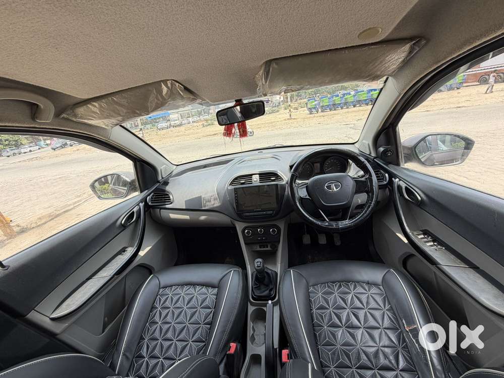 Tata Tiago 1.2 Revotron Xt (o), 2017, Petrol