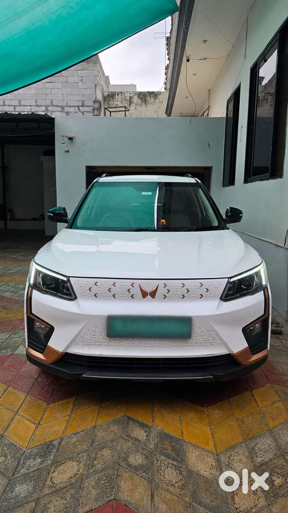 Mahindra Xuv400 Ev 2025