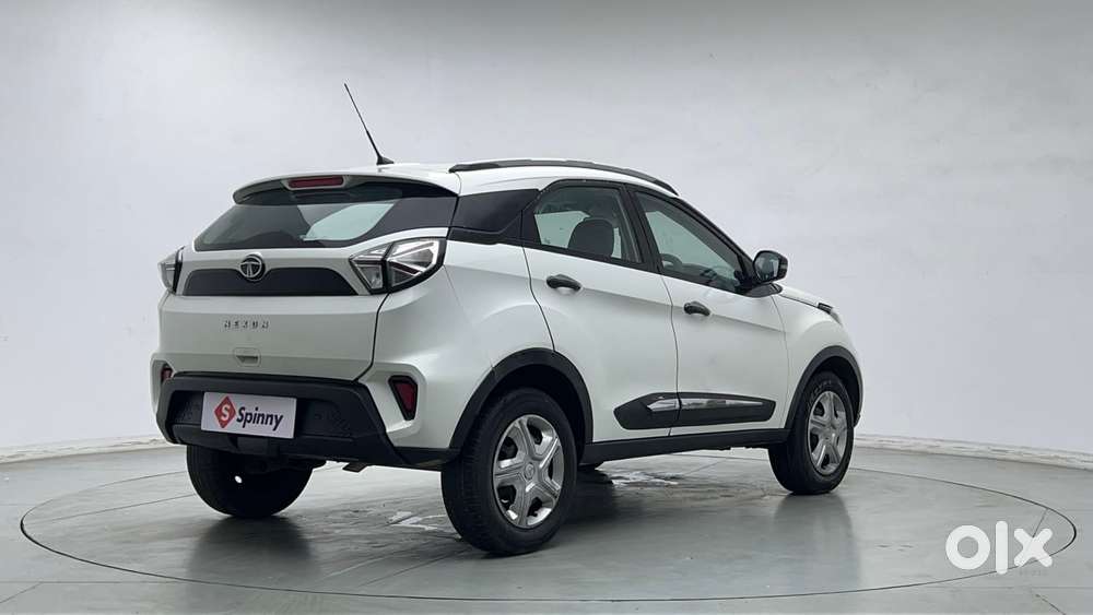 Tata Nexon 1.5 Revotorq Xm (s), 2022, Diesel