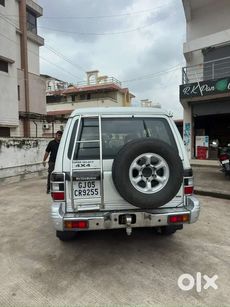 Mitsubishi Pajero Sfx 2012