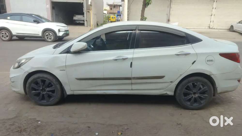 Hyundai Verna 2011 Diesel 150000 Km Driven