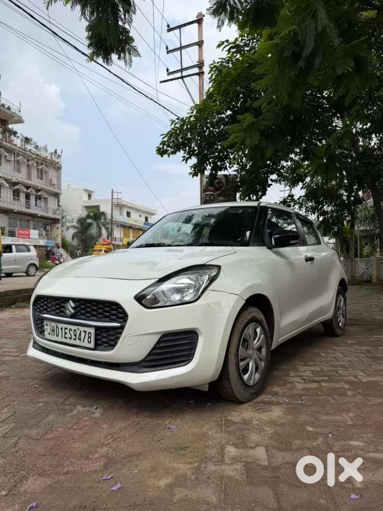 Maruti Suzuki Swift Vxi, 2022, Petrol