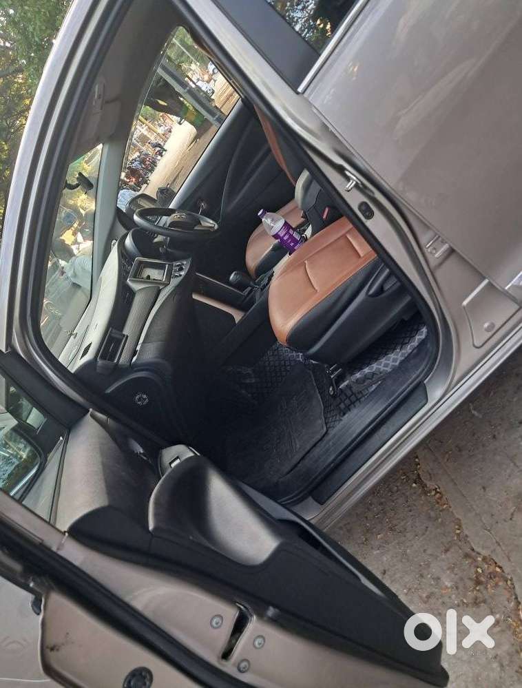 Toyota Innova Crysta 2.8 Gx At, 2017, Diesel