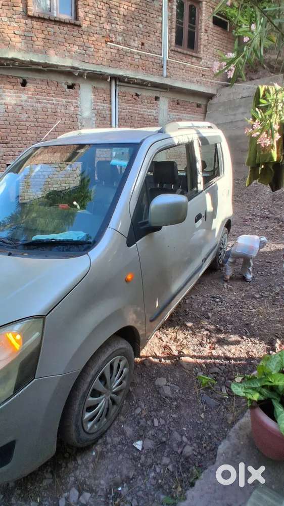 Maruti Suzuki Wagon R 1.0 2014 Silver Colour Brand New Condition