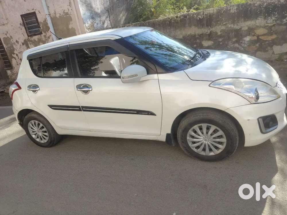 Maruti Suzuki Swift 2015 Diesel 87200 Km Driven