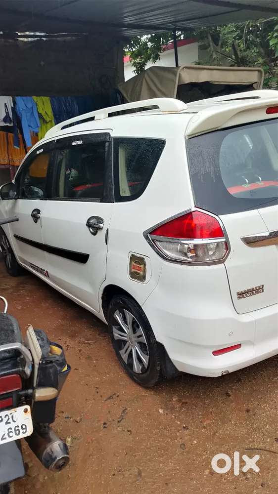 Peson Ki Jarurat Hai Is Liye Bech Rahe Hai Arjent Bechna Hai
