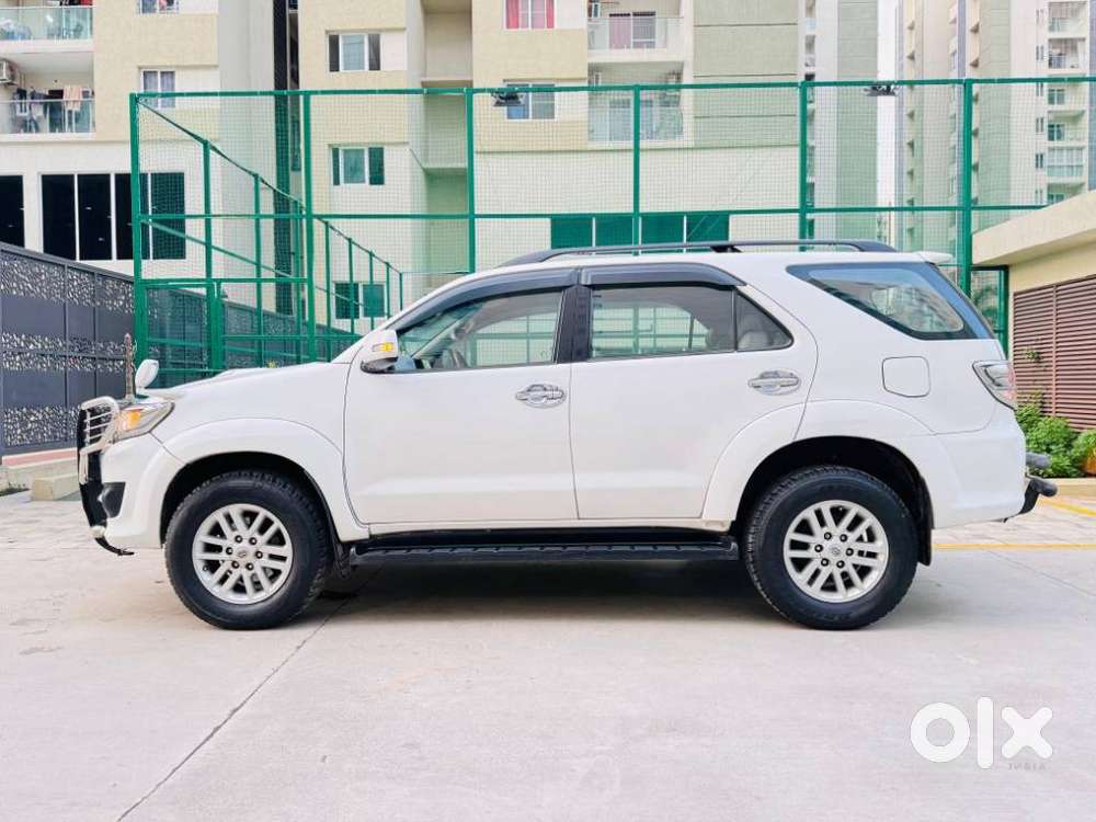 Toyota Fortuner 4x2 Manual, 2013, Diesel
