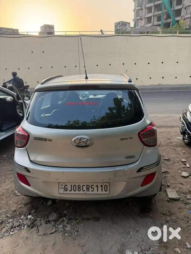 Hyundai Grand I10 Sportz Diesel 2015  Manual  Good Condition