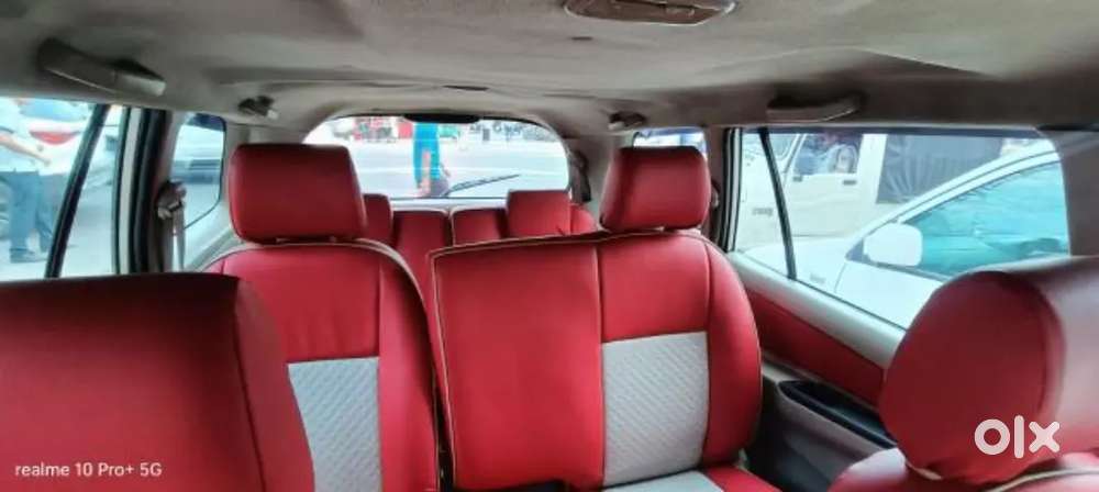 Toyota Innova 2014 Diesel 235000 Km Driven