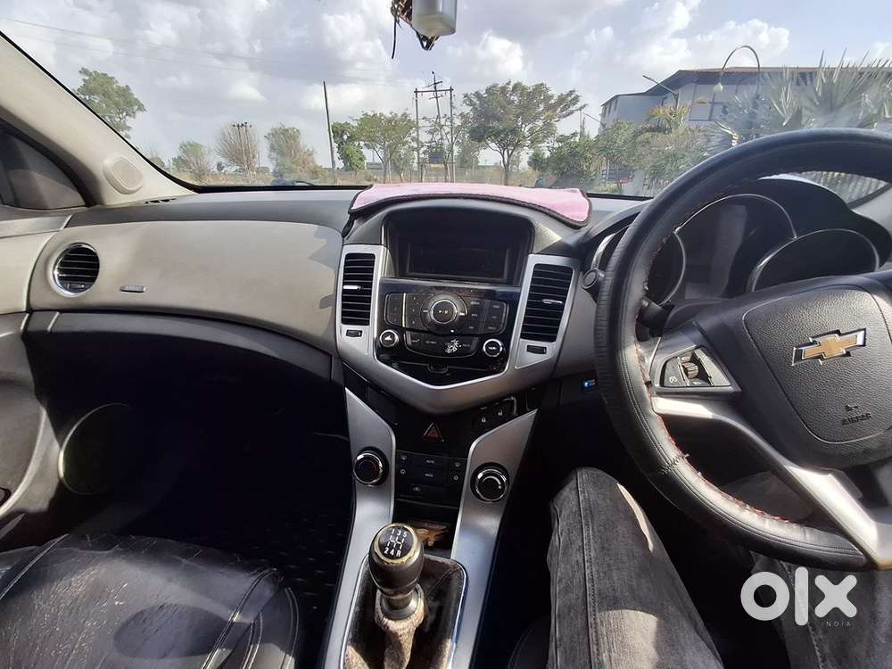Chevrolet Cruze Diesel 2011. Top Model With Sunroof.