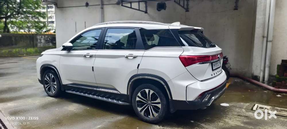 Mg Hector Plus 2023 Petrol Sharp