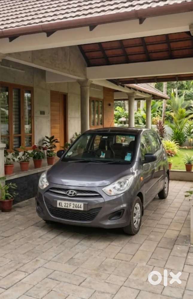 Hyundai I10 2013 December Model Full Service Company Petrol 71000 Km