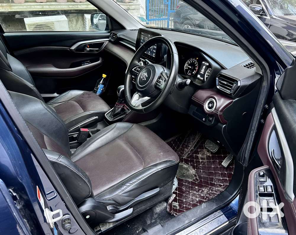 Maruti Suzuki Grand Vitara 1.5 Alpha Smart Hybrid At, 2023, Petrol