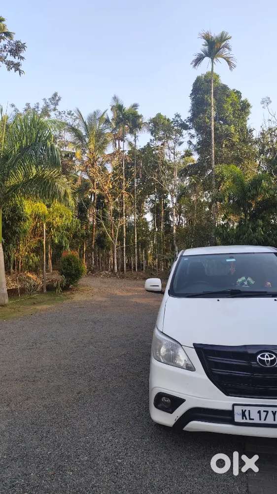 Toyota Innova 2015 Diesel Well Maintained