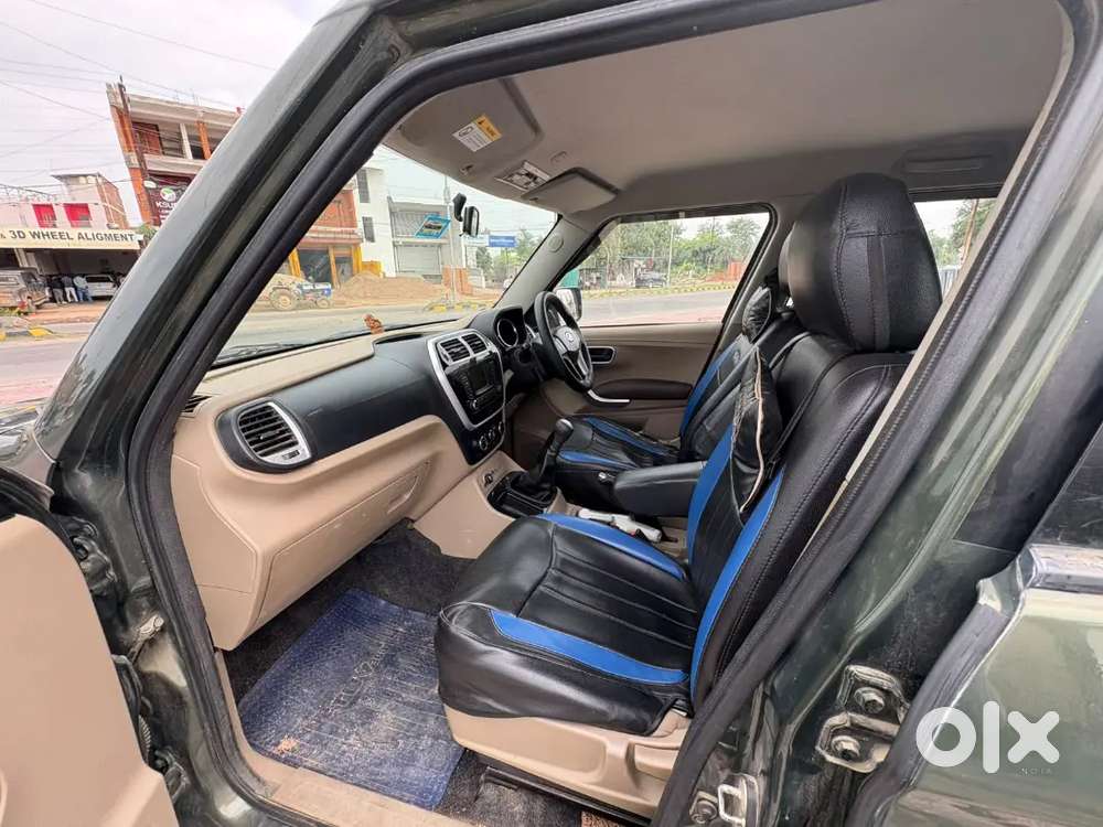 Mahindra Tuv 300 2018