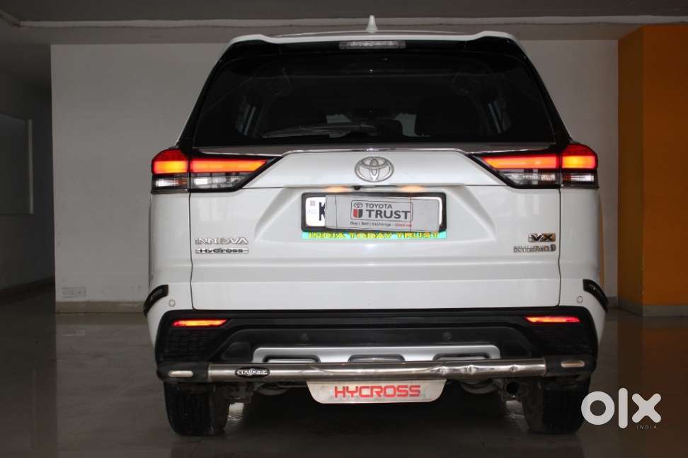 Toyota Innova Hycross 2.0 Vx Hybrid 8 Str, 2023, Petrol
