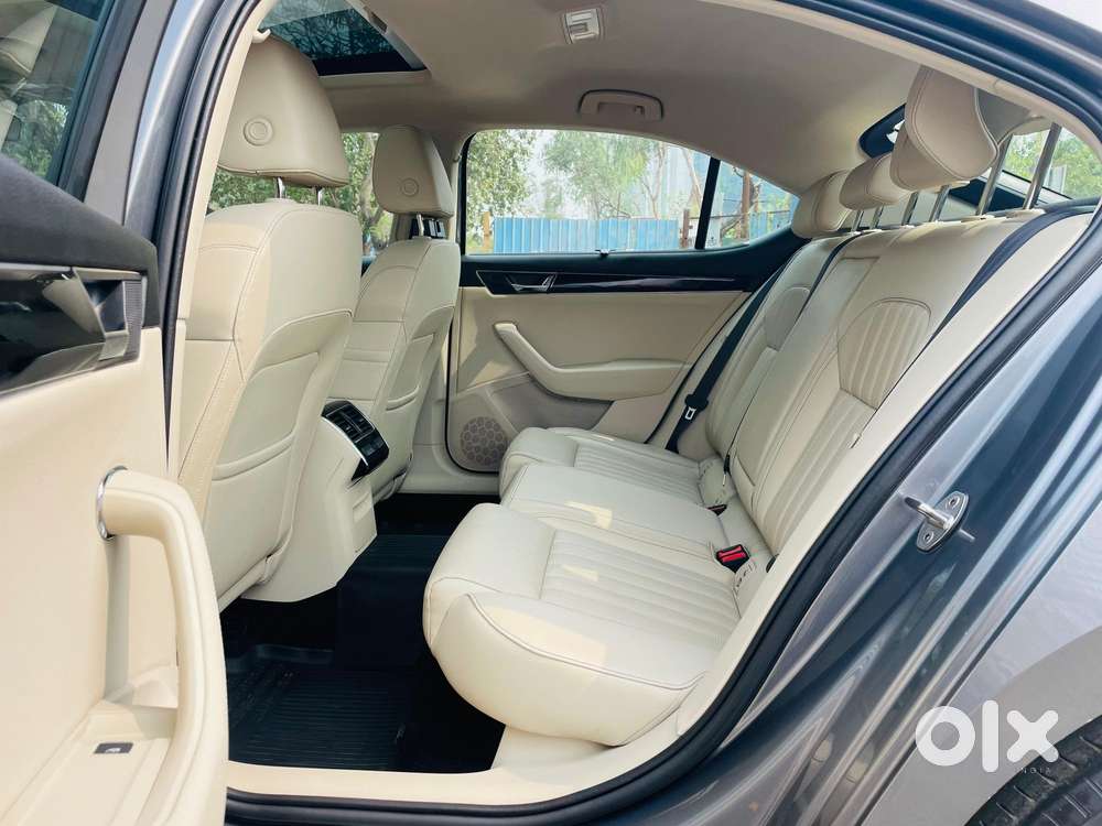 Skoda Superb 2.0 L&k Tsi At, 2022, Petrol