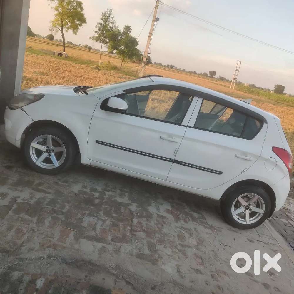 Hyundai I20 Spotz 2011 Car
