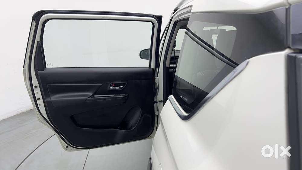 Maruti Suzuki Xl6 1.5 Zeta At, 2022, Petrol