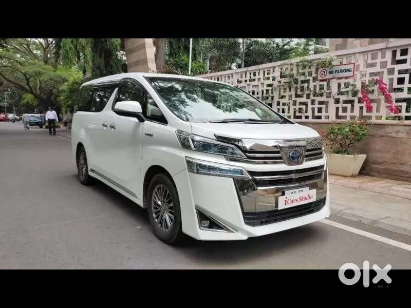 Toyota Vellfire 2.5 Hybrid, 2021, Petrol