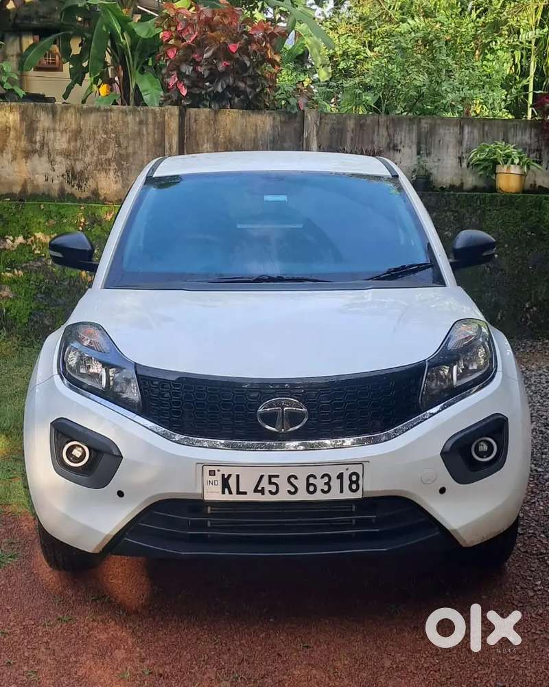 Tata Nexon Showroom Serviced 4 New Tyres Single Owner