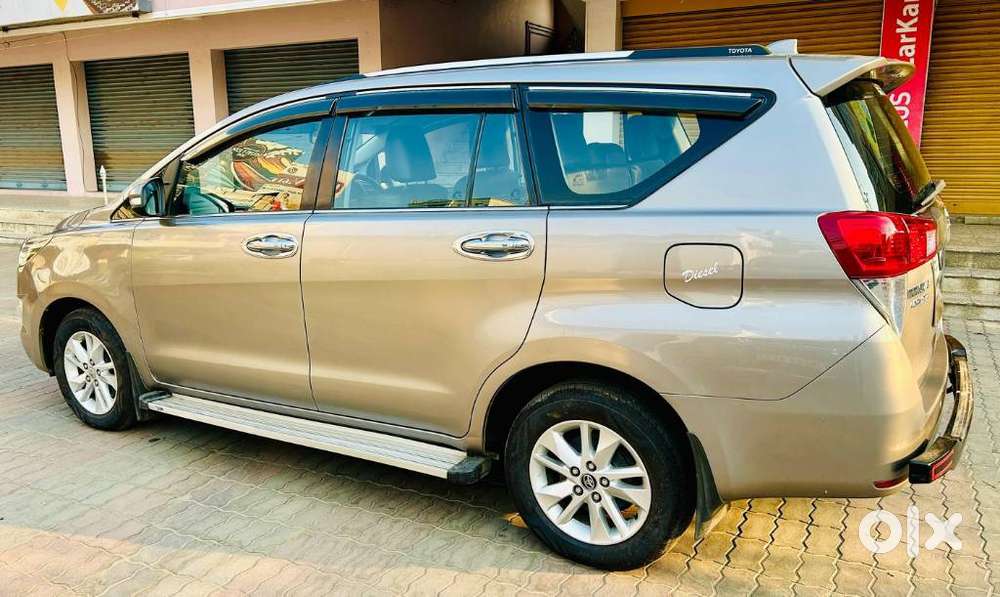 Toyota Innova Crysta 2.4 V 7 Str, 2016, Diesel