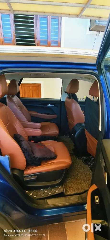 Mg Hector Plus 6 Str Top Model