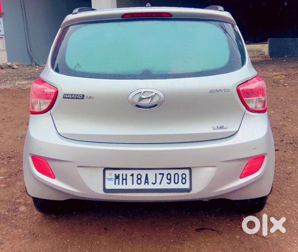 Hyundai Grand I10 At Sportz, 2016, Petrol