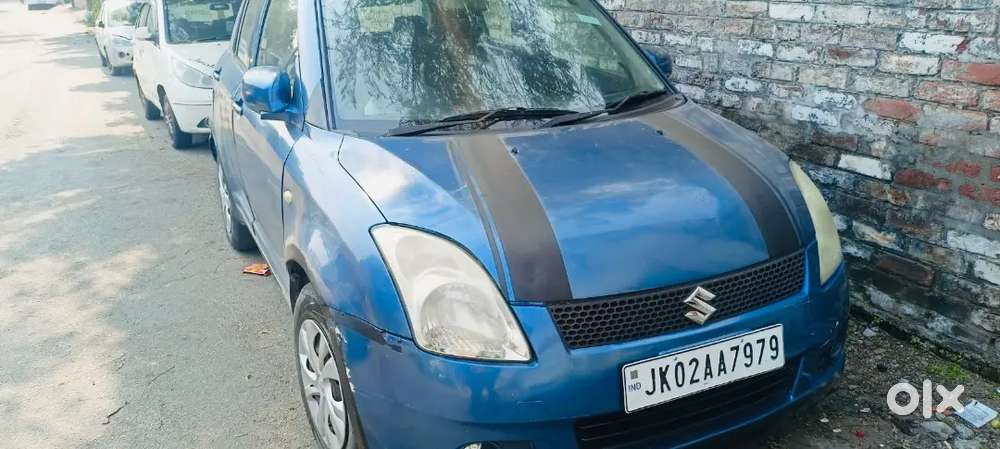 Swift Maruti Suzuki 2005 Petrol 85000 Km