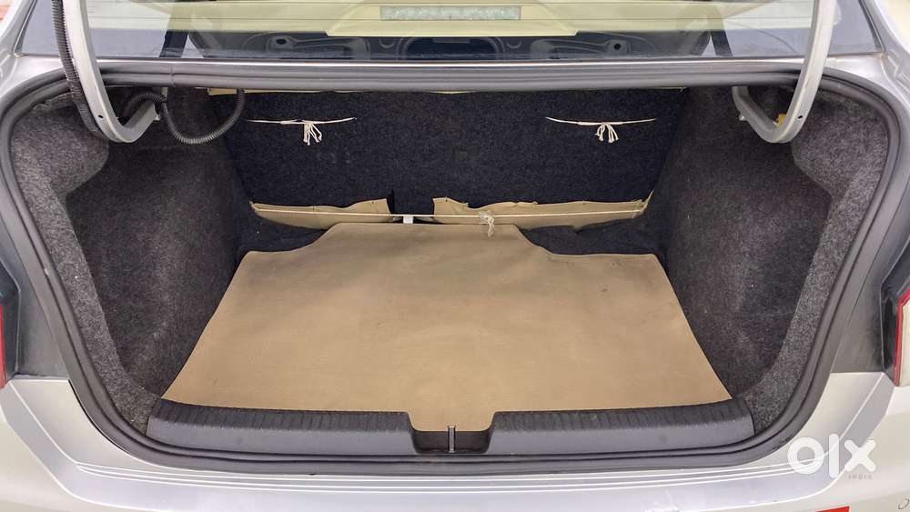 Volkswagen Ameo 1.2 Mpi Highline 16 Alloy, 2017, Petrol