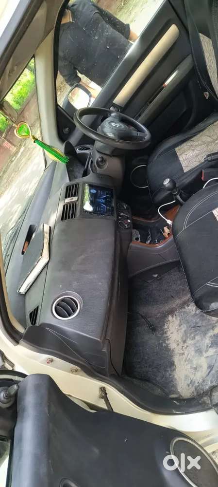 Maruti Suzuki Swift Dzire 2011