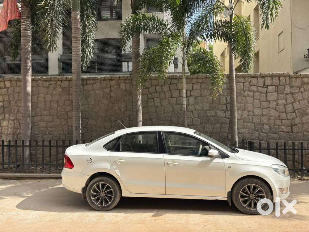 Skoda Rapid 1.5 Tdi Ambition With Alloy Wheel, 2012, Petrol