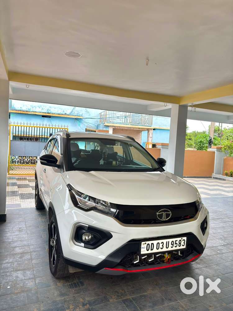 Tata Nexon Diesel (sunroof) 2021